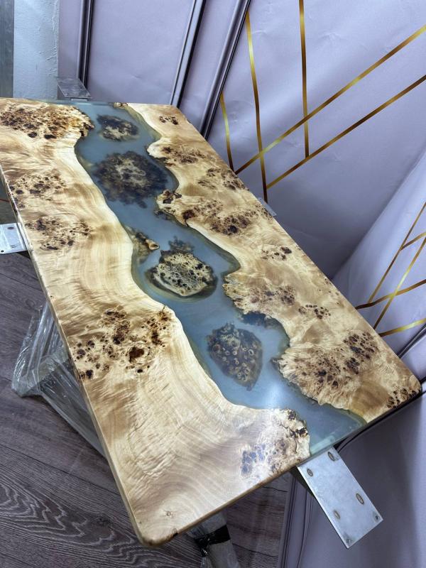 Dining table - 10